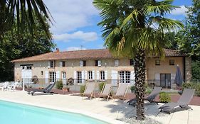 Le Mas De Briquepierre